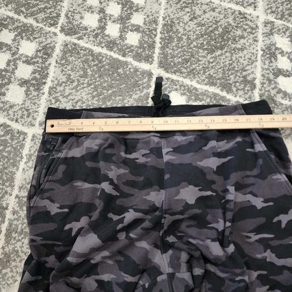 Athleta black camo women's size 2X capri sweatpants - Picture 6 of 7